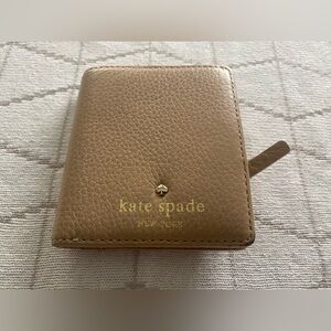 Kate Spade Cedar street small bifold wallet